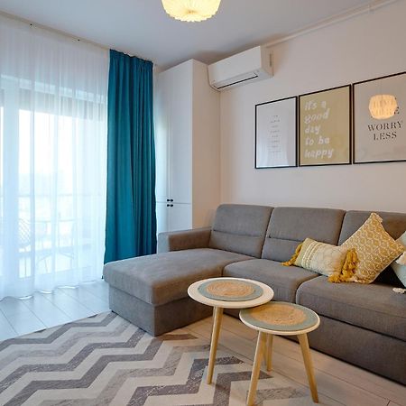 Moon Plaza Deluxe Studios Bukarest Kültér fotó
