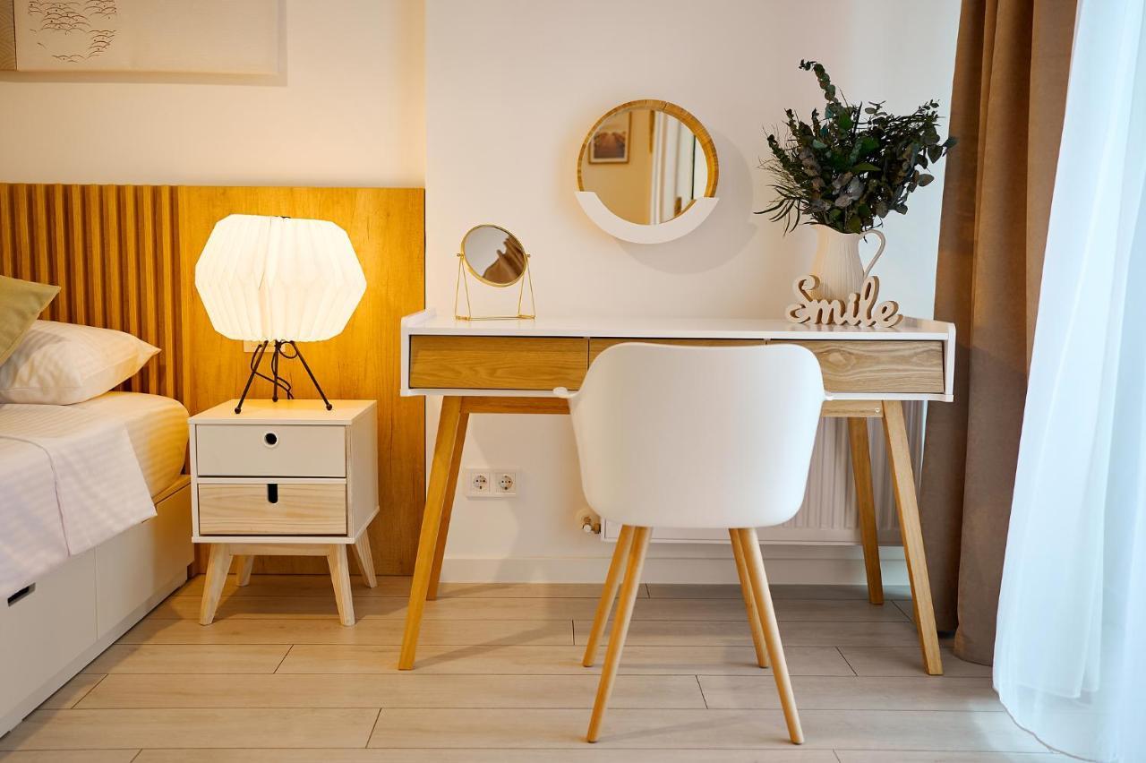 Moon Plaza Deluxe Studios Bukarest Kültér fotó