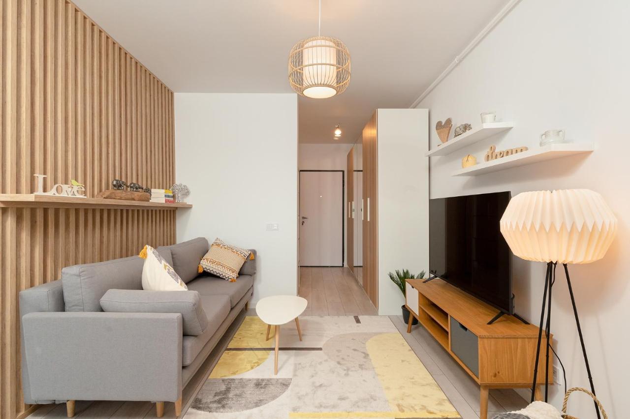 Moon Plaza Deluxe Studios Bukarest Kültér fotó