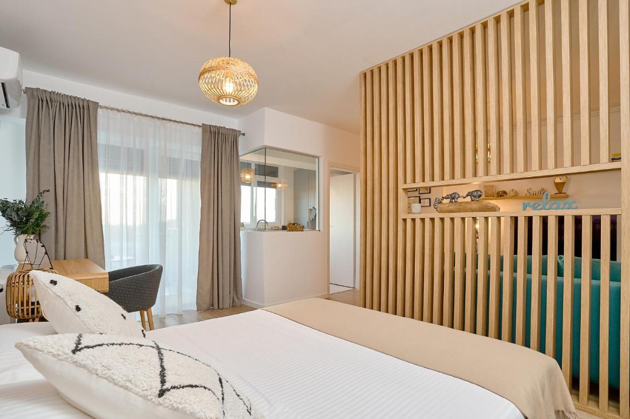 Moon Plaza Deluxe Studios Bukarest Kültér fotó