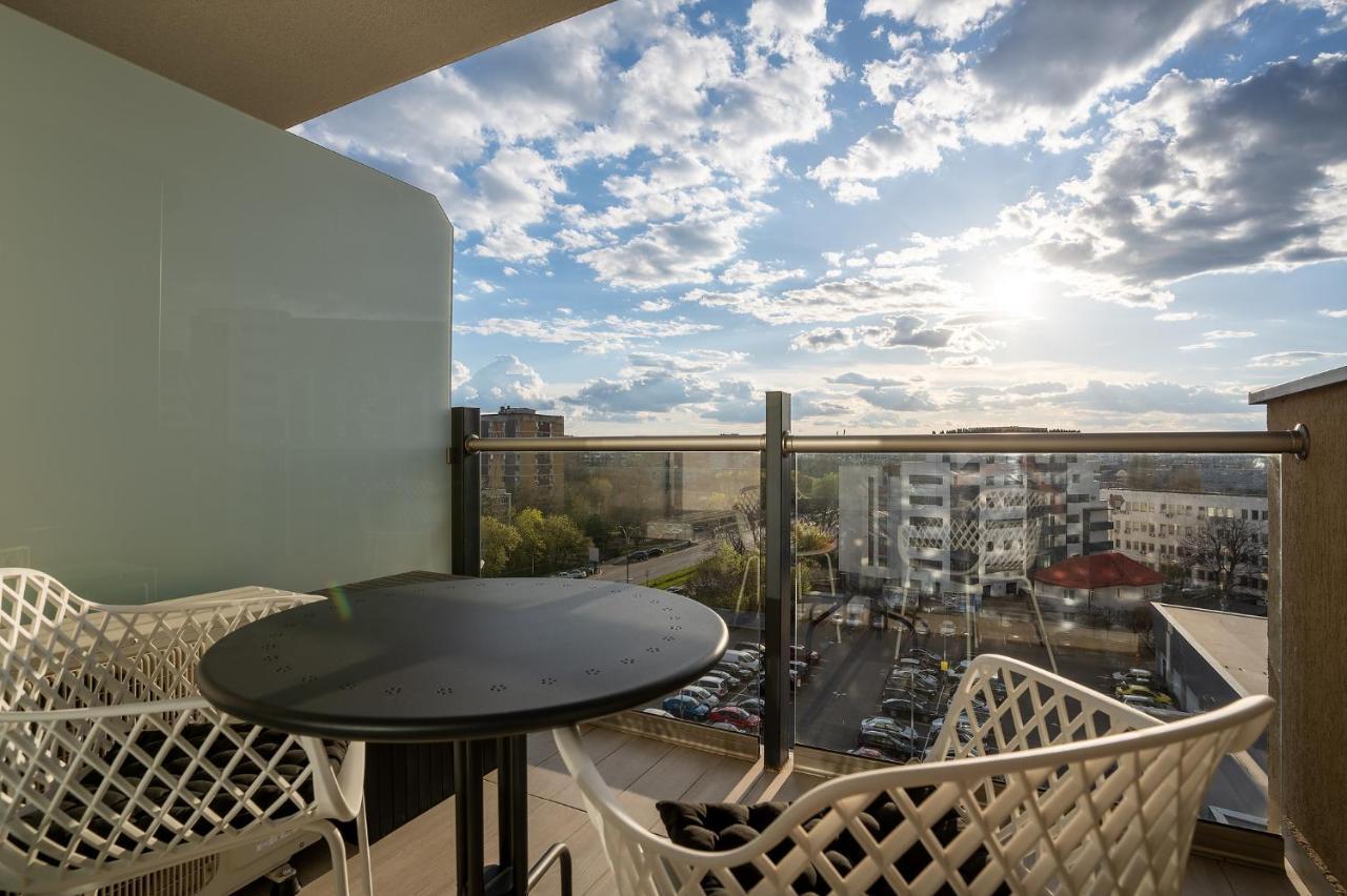 Moon Plaza Deluxe Studios Bukarest Kültér fotó