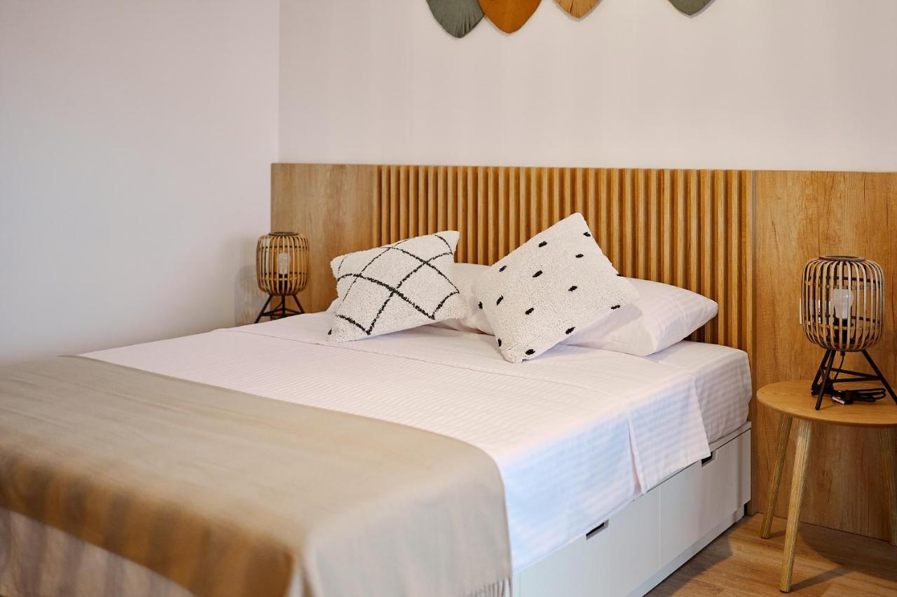 Moon Plaza Deluxe Studios Bukarest Kültér fotó