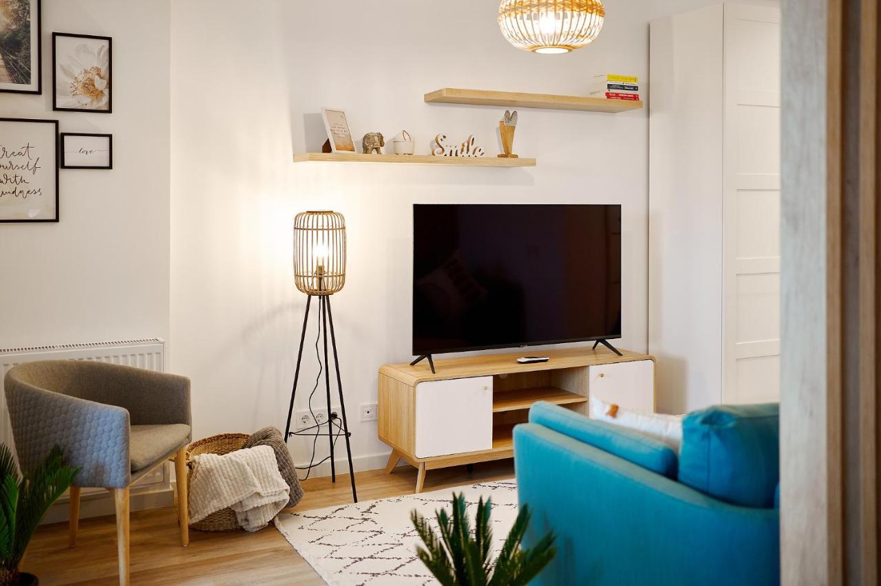 Moon Plaza Deluxe Studios Bukarest Kültér fotó